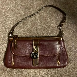 Dooney & Bourke clutch